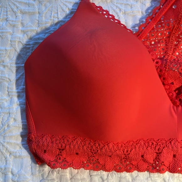 32D Super soft peachy orange lace racer back bra by Aerie. - Picture 3 of 8